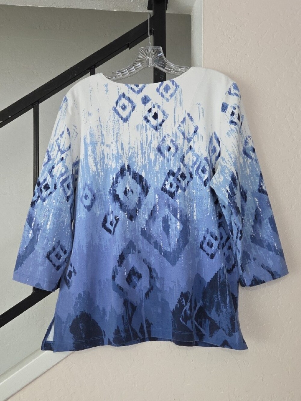 Alfred Dunner Blue Ombre Ikat Sequin Accent 3/4 Sleeve Tee Size M - Picture 8 of 8
